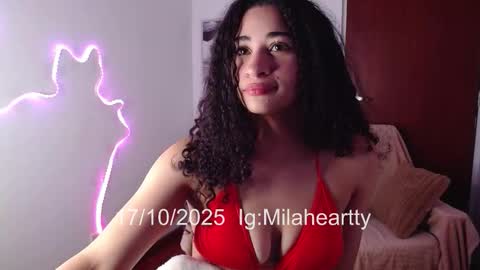 Snapshot of milah_hearrty chatting on October 17, 2025, 9:39 pm Milah online show from October 17, 2025, 9:39 pm