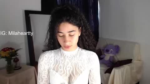 Snapshot of milah_hearrty chatting on November 19, 2025, 2:17 pm Milah online show from November 19, 2025, 2:17 pm