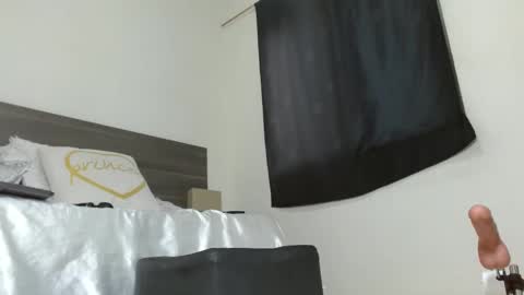 Snapshot of milahot23 chatting on March 4, 2025, 7:41 am mila online show from March 4, 2025, 7:41 am