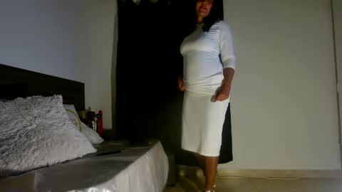 Snapshot of milahot23 chatting on September 16, 2025, 3:07 am mila online show from September 16, 2025, 3:07 am