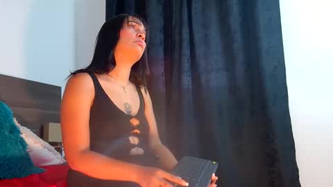 Snapshot of milahot23 chatting on October 25, 2025, 4:31 am mila online show from October 25, 2025, 4:31 am