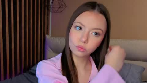 Mila online show from May 7, 2026, 3:50 pm