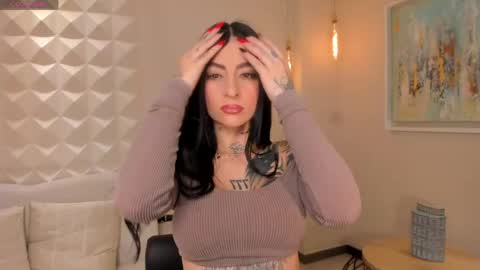Snapshot of milalawrence_ chatting on May 7, 2026, 11:37 am Mila online show from May 7, 2026, 11:37 am