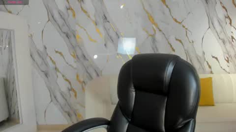 Snapshot of milalawrence_ chatting on June 15, 2026, 7:16 pm Mila online show from June 15, 2026, 7:16 pm