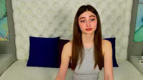 Snapshot of milalick chatting on June 1, 2026, 6:37 am milalick online show from June 1, 2026, 6:37 am