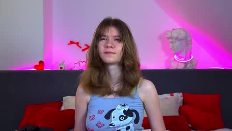 Mila online show from March 3, 2026, 6:25 pm