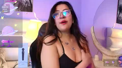 Snapshot of milan_sweetie chatting on June 19, 2026, 9:51 pm milan_sweetie online show from June 19, 2026, 9:51 pm
