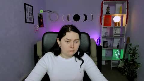 Mila online show from March 14, 2026, 10:21 am