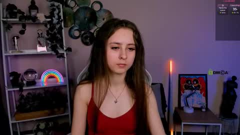 Mila online show from March 19, 2026, 5:17 pm