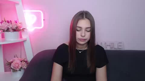 milanaangelas online show from March 2, 2025, 5:33 am