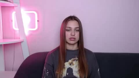 milanaangelas online show from April 13, 2026, 7:41 pm