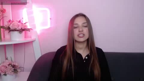 milanaangelas online show from June 1, 2026, 4:47 am