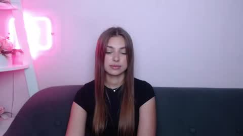 milanaangelas online show from July 10, 2026, 4:50 am