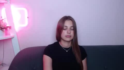 milanaangelas online show from July 10, 2026, 5:04 pm