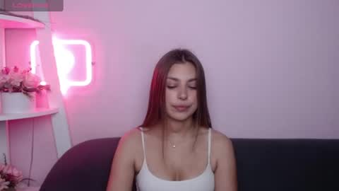 milanaangelas online show from July 13, 2026, 4:48 am