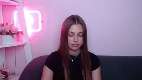 milanaangelas online show from July 20, 2026, 10:39 am