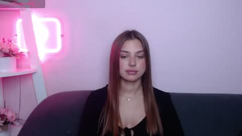 milanaangelas online show from July 24, 2026, 4:54 am