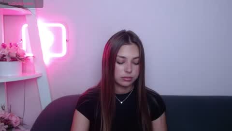 milanaangelas online show from July 31, 2026, 4:45 am