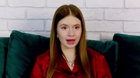 MilanaBalmain online show from February 8, 2025, 4:25 pm