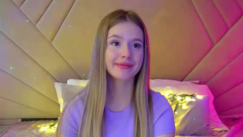 MilanaBalmain online show from March 8, 2025, 11:05 am