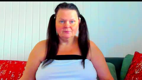 Lana online show from January 13, 2026, 10:31 am