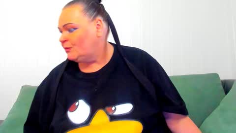 Lana online show from March 13, 2026, 1:18 pm