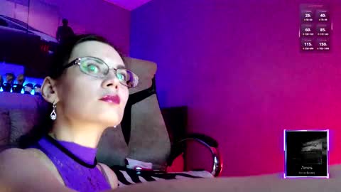 analiMilana online show from November 23, 2025, 3:34 pm