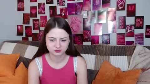 Snapshot of milanaroz chatting on February 2, 2025, 6:15 am milanaroz online show from February 2, 2025, 6:15 am