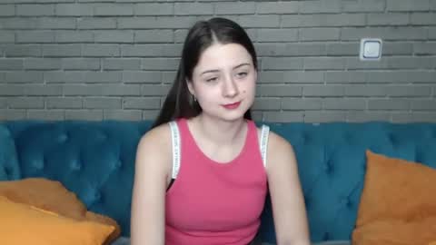 Snapshot of milanaroz chatting on February 3, 2025, 5:35 pm milanaroz online show from February 3, 2025, 5:35 pm