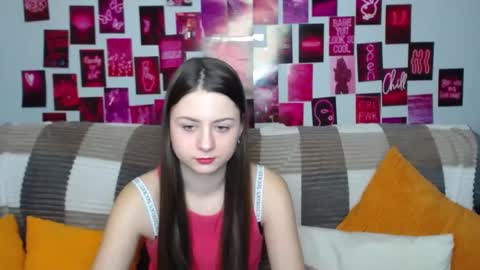 Snapshot of milanaroz chatting on March 1, 2025, 5:42 am milanaroz online show from March 1, 2025, 5:42 am