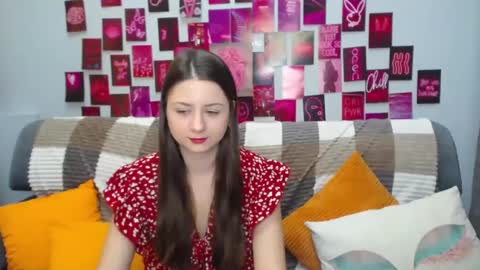 Snapshot of milanaroz chatting on March 6, 2025, 5:46 am milanaroz online show from March 6, 2025, 5:46 am