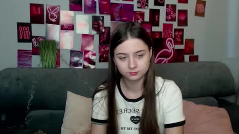 Snapshot of milanaroz chatting on September 14, 2025, 4:55 am milanaroz online show from September 14, 2025, 4:55 am