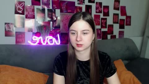 Snapshot of milanaroz chatting on November 27, 2025, 5:53 am milanaroz online show from November 27, 2025, 5:53 am