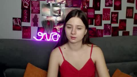 Snapshot of milanaroz chatting on December 5, 2025, 6:00 am milanaroz online show from December 5, 2025, 6:00 am