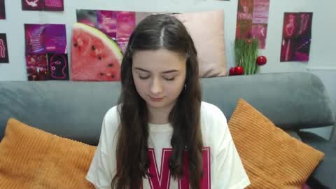 Snapshot of milanaroz chatting on May 24, 2026, 5:23 am milanaroz online show from May 24, 2026, 5:23 am