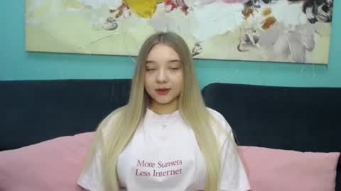 Milana online show from March 12, 2026, 5:46 am