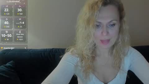 Snapshot of milanna_x chatting on November 19, 2025, 9:48 pm milanna_x online show from November 19, 2025, 9:48 pm