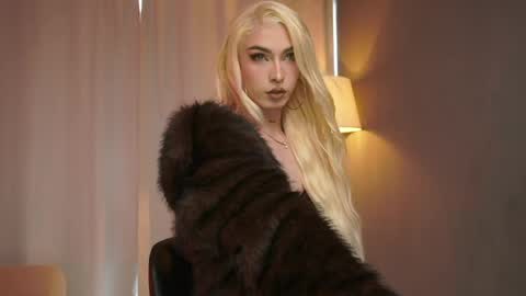 MILAN SANTANA online show from May 13, 2026, 9:00 pm