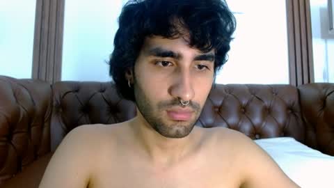 Snapshot of milanzaire chatting on December 20, 2024, 4:42 am milanzaire online show from December 20, 2024, 4:42 am