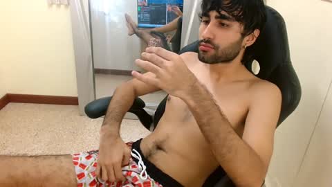 Snapshot of milanzaire chatting on January 5, 2025, 11:01 pm milanzaire online show from January 5, 2025, 11:01 pm