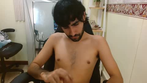 Snapshot of milanzaire chatting on January 9, 2025, 12:14 am milanzaire online show from January 9, 2025, 12:14 am