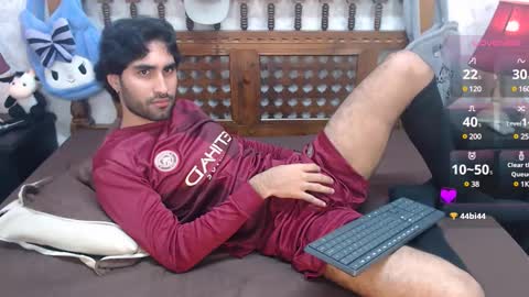 Snapshot of milanzaire chatting on March 12, 2025, 11:33 pm milanzaire online show from March 12, 2025, 11:33 pm