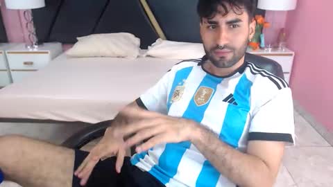 Snapshot of milanzaire chatting on October 15, 2025, 12:00 am milanzaire online show from October 15, 2025, 12:00 am