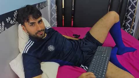 Snapshot of milanzaire chatting on October 18, 2025, 12:24 am milanzaire online show from October 18, 2025, 12:24 am