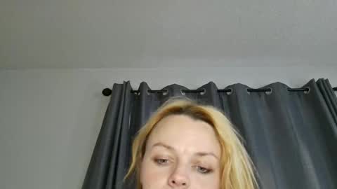 Wetbby00 online show from January 8, 2026, 10:12 pm