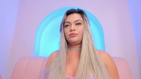 Sexy Mila  online show from April 25, 2026, 1:41 pm
