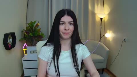 milasecretsss online show from April 25, 2026, 1:41 pm
