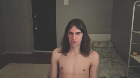 Mila online show from February 19, 2026, 5:53 pm