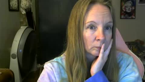 Mila online show from May 3, 2026, 5:13 am
