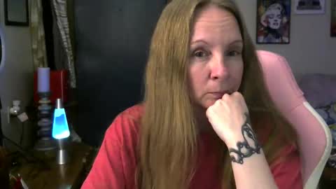 Mila online show from May 18, 2026, 4:07 am